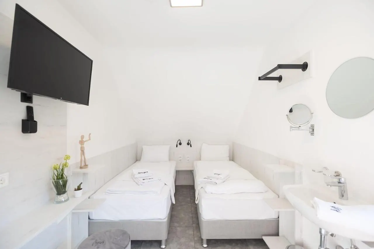 Staystay Guesthouse I 24 Hours Check-In Nuremberg Germany