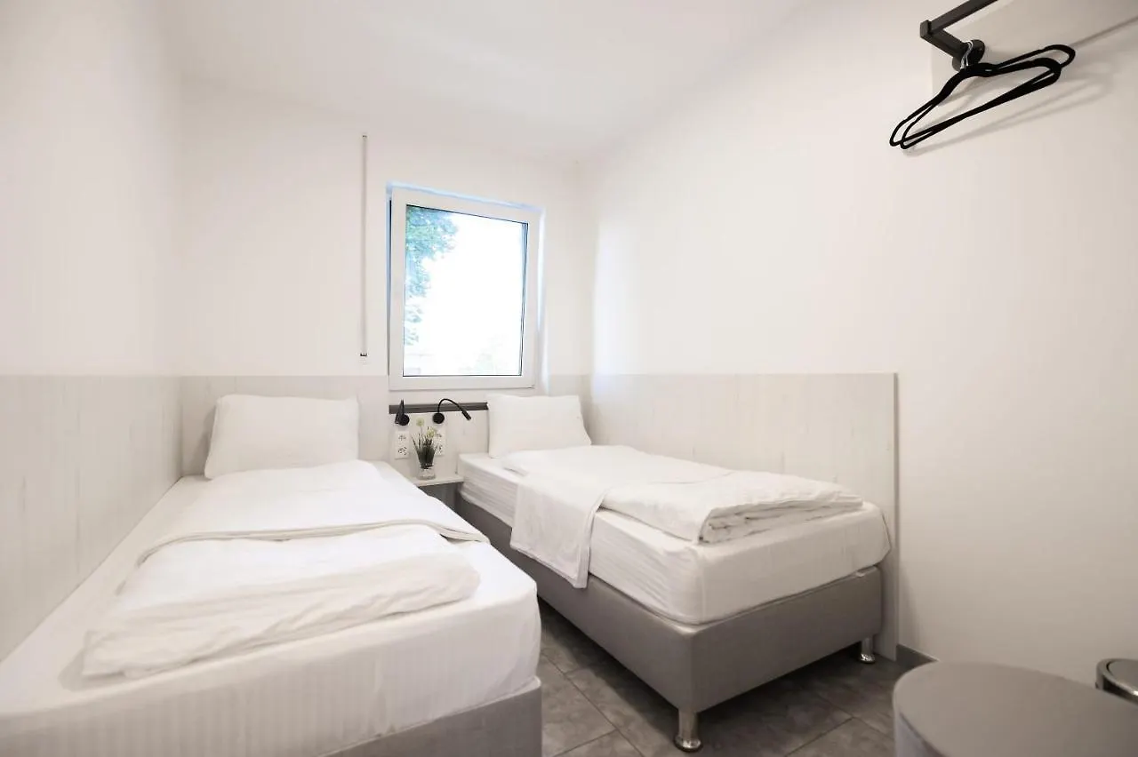 Staystay Guesthouse I 24 Hours Check-In Núremberg Pensión