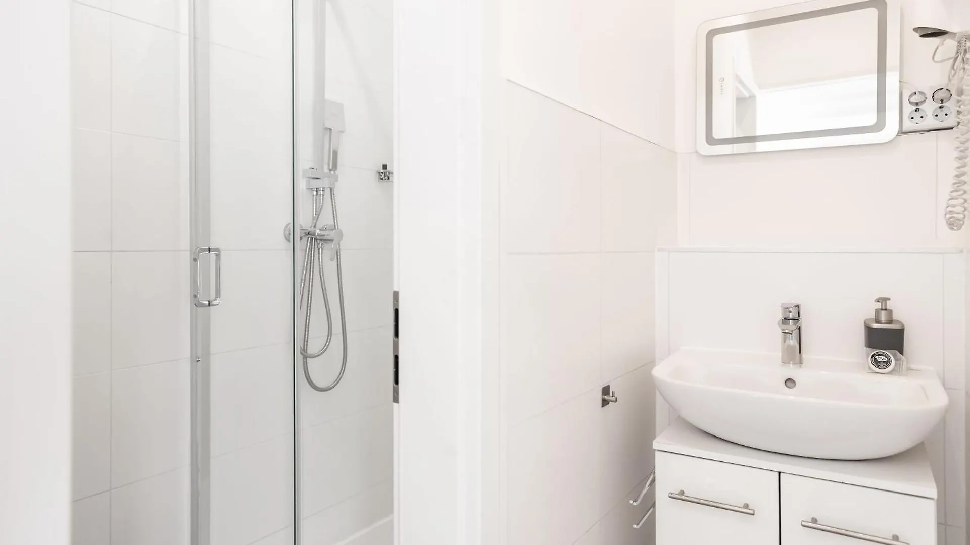 Staystay Guesthouse I 24 Hours Check-In Nuremberg 0*,