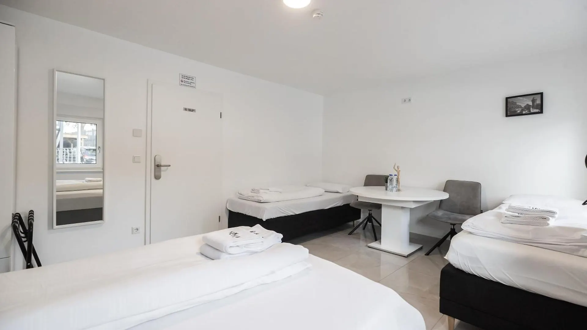 Staystay Guesthouse I 24 Hours Check-In Núremberg